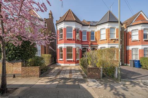 25 Wilton Road, London, N10 1LX