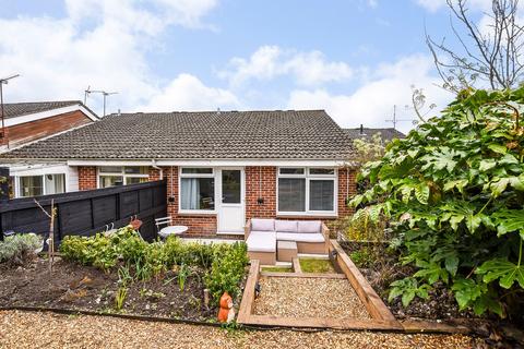 2 bedroom bungalow for sale, Badger Farm,Winchester