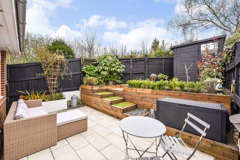 2 bedroom bungalow for sale, Badger Farm,Winchester