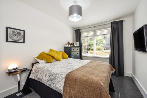 2 bedroom bungalow for sale, Badger Farm,Winchester
