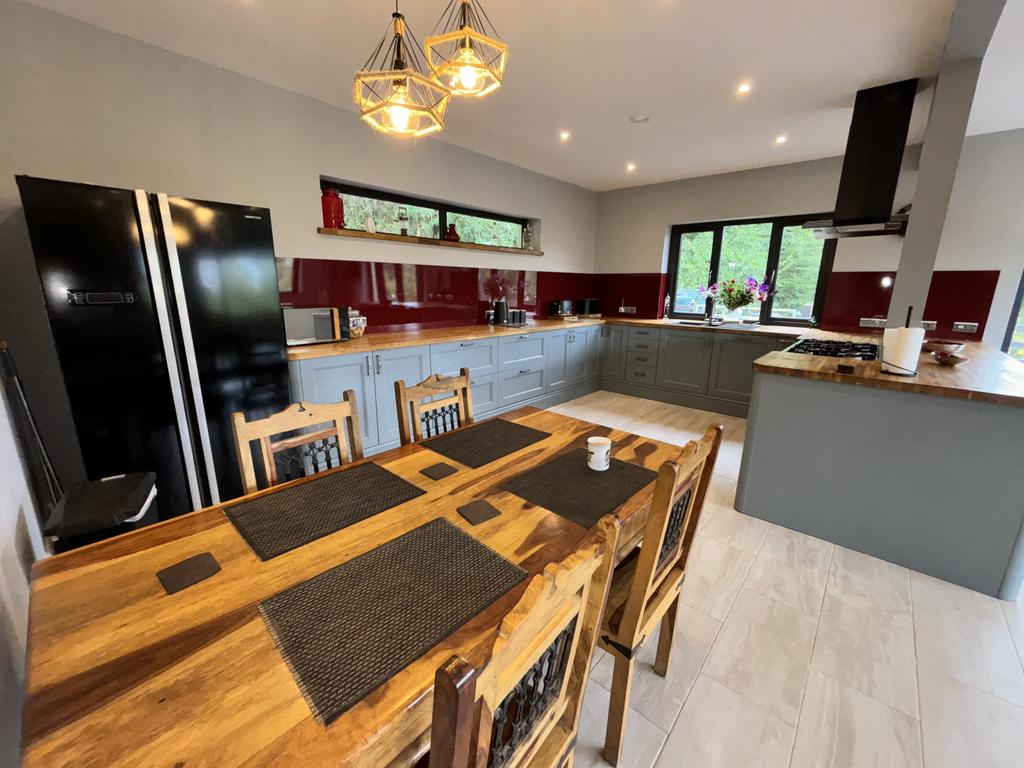 Open plan Kitchen, dining &amp; living area