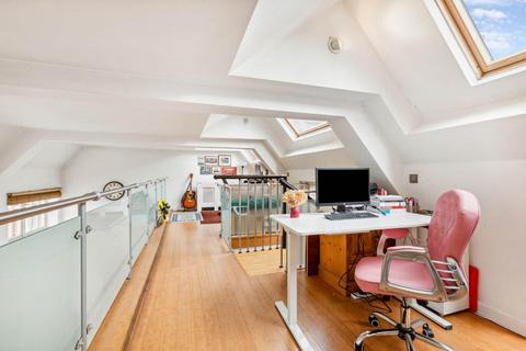 Flat 27, 1 Reed Place, London, SW4 7LD