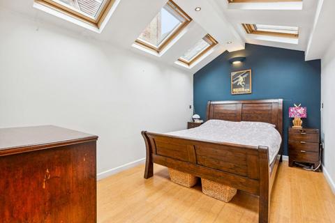 Flat 27, 1 Reed Place, London, SW4 7LD