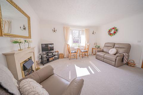 2 bedroom flat for sale, Shelly Crescent, Shirley, B90