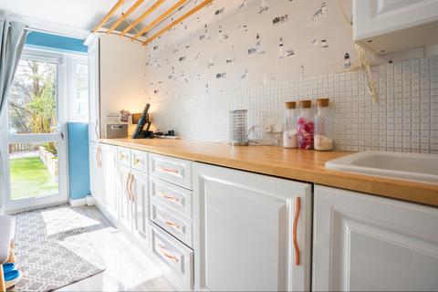 26 Queens Gardens, Bournemouth, BH2 6BH
