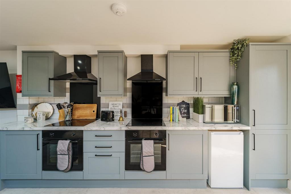 008-A7 R02879-HDR.jpg