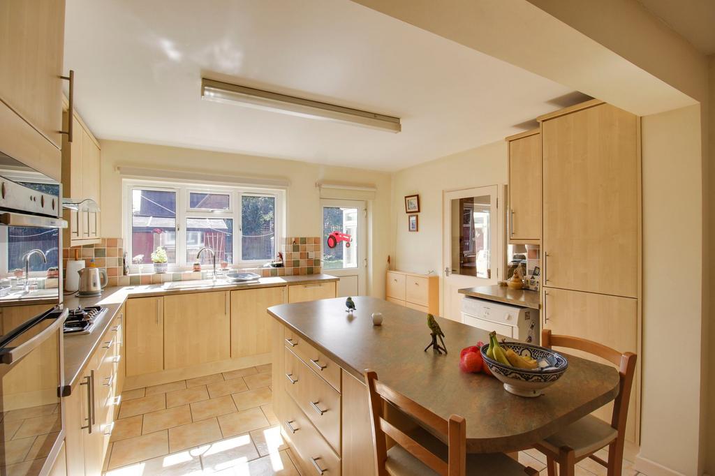 Kitchen / Breakfast Room