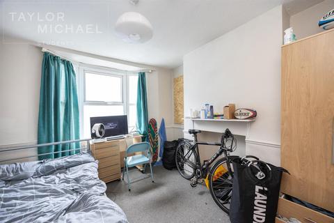 4 bedroom terraced house to rent, Park Crescent Road, Brighton