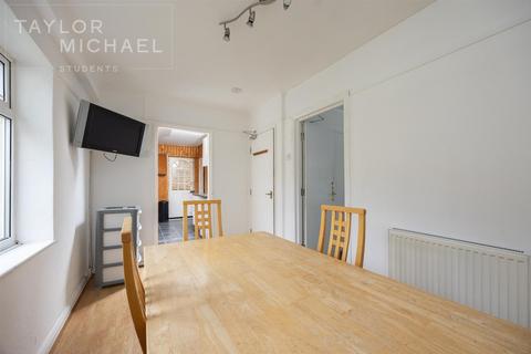 5 bedroom house to rent, Manton Road, Brighton