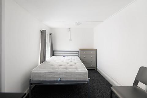1 bedroom flat to rent, Norfolk Square, Brighton