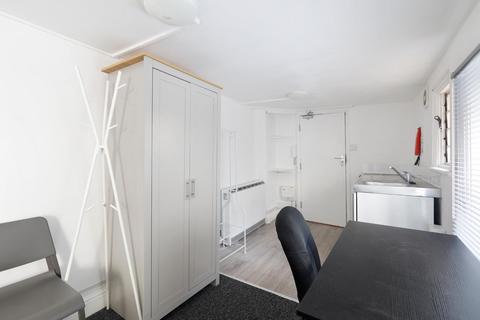 1 bedroom flat to rent, Norfolk Square, Brighton