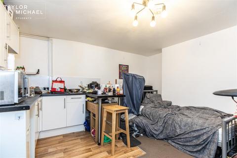 1 bedroom in a house share to rent, Dorset Gardens, Brighton