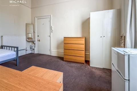 1 bedroom in a house share to rent, Powis Grove, Brighton