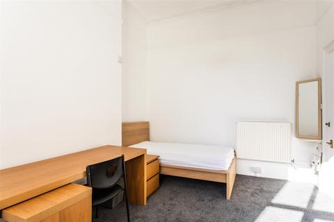 1 bedroom in a house share to rent, Powis Grove, Brighton