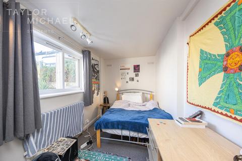 4 bedroom terraced house to rent, Scotland Street, Brighton