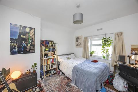 6 bedroom semi-detached house to rent, Manton Road, Brighton