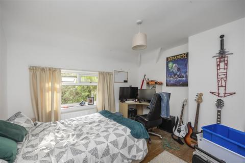 6 bedroom semi-detached house to rent, Manton Road, Brighton