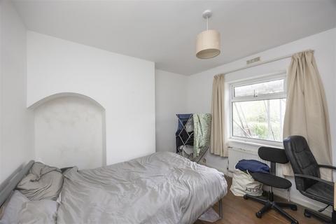 6 bedroom semi-detached house to rent, Manton Road, Brighton