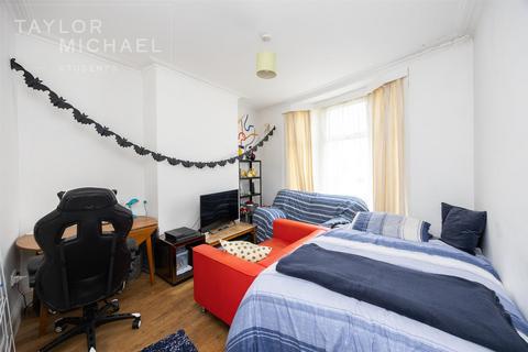 4 bedroom terraced house to rent, Islingword Road, Brighton