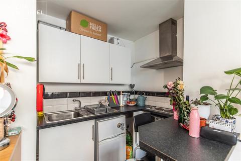 1 bedroom in a house share to rent, Broad Street, Brighton