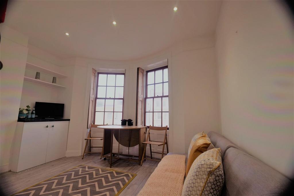 Studio Room