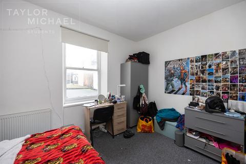 3 bedroom apartment to rent, West Street, Brighton