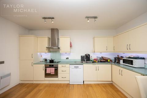 2 bedroom apartment to rent, Queens Road, Brighton