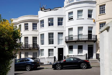 Studio to rent, Norfolk Square, Brighton
