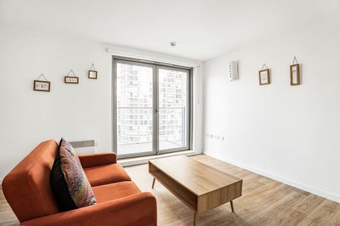 Studio to rent, Michigan Building, Biscayne Avenue