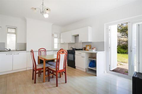 28 Repton Avenue, Wembley, HA0 3DW