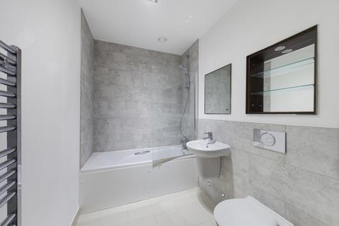 2 bedroom house to rent, Altura Tower, Bridges Court Road, London