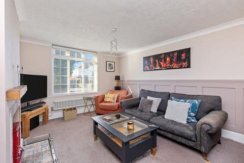 20 Mill Lane, Rustington, Littlehampton, BN16 3EG