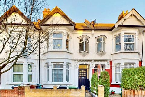 2 bedroom flat to rent, Leyton, London E10