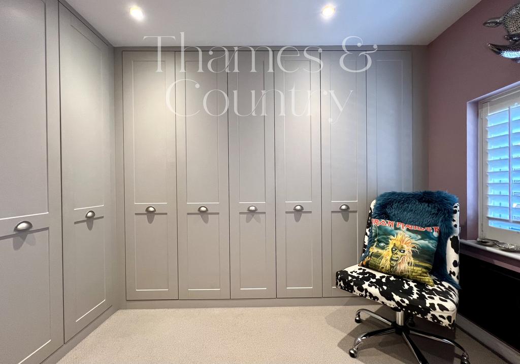 Bedroom 2 fitted cupboards