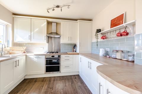 5 Ash Crescent, Leeds, LS6 3LE