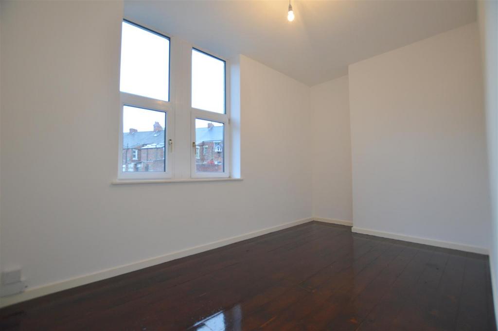 144 Richardson Street Bedroom 1.jpg