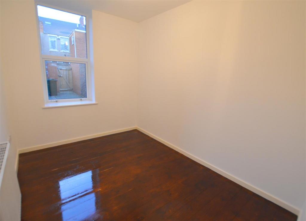 144 Richardson Street Bedroom 2.jpg