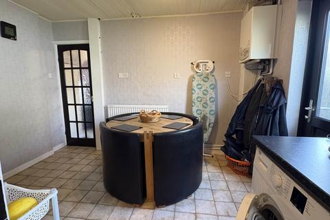 5 bedroom semi-detached house for sale, Beechwood Drive, Royton