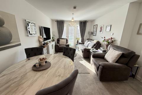 undefined, Holly Lane, Dunstable LU5