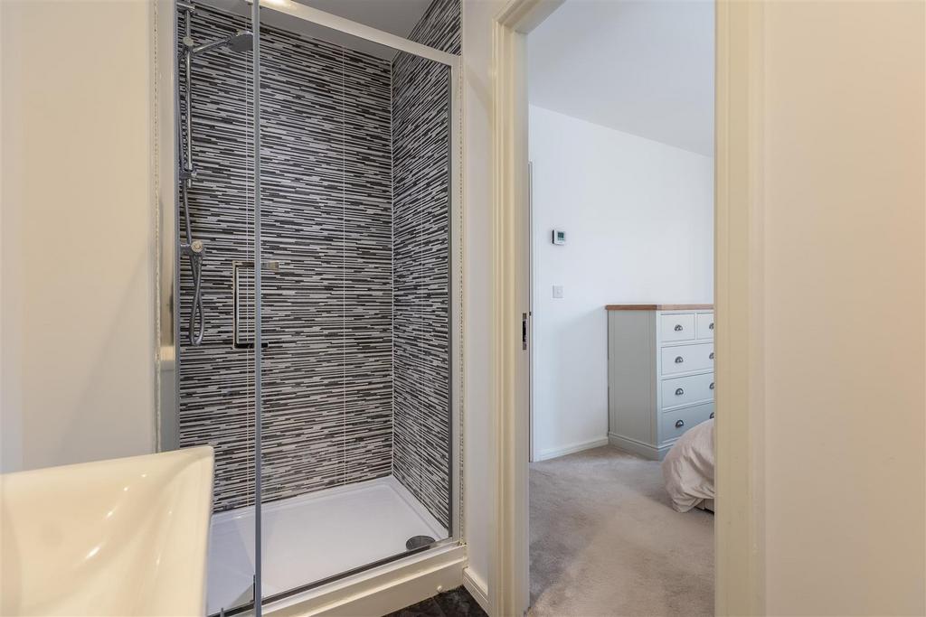 Ploughlands Grove 4 Bedroom 1-4.jpg