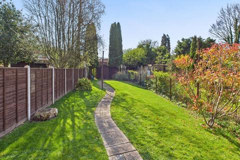 13 Tweenbrook Avenue, Gloucester, GL1 5JY