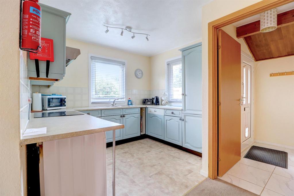 Kitchen .1.jpg