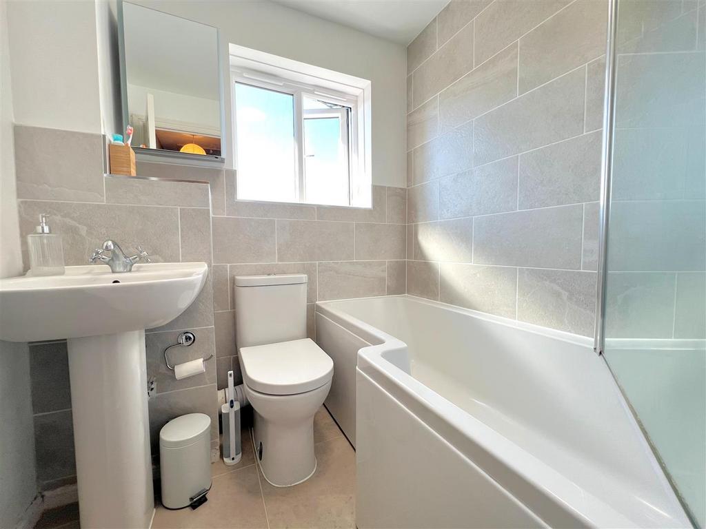 Bathroom.jpg