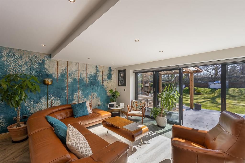 Kitchen/Diner &amp; Living Area