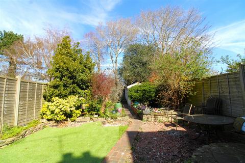 12 Clun Road, Littlehampton, BN17 7DY