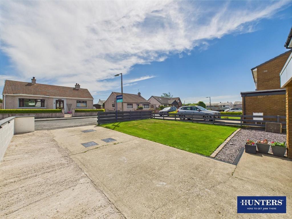 Driveway/Front Garden