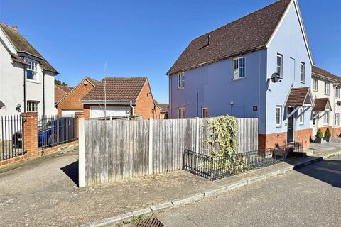 24 Denton Crescent, Black Notley, Braintree, CM77 8ZZ