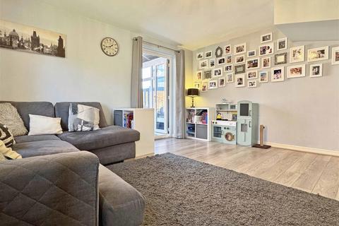 24 Denton Crescent, Black Notley, Braintree, CM77 8ZZ