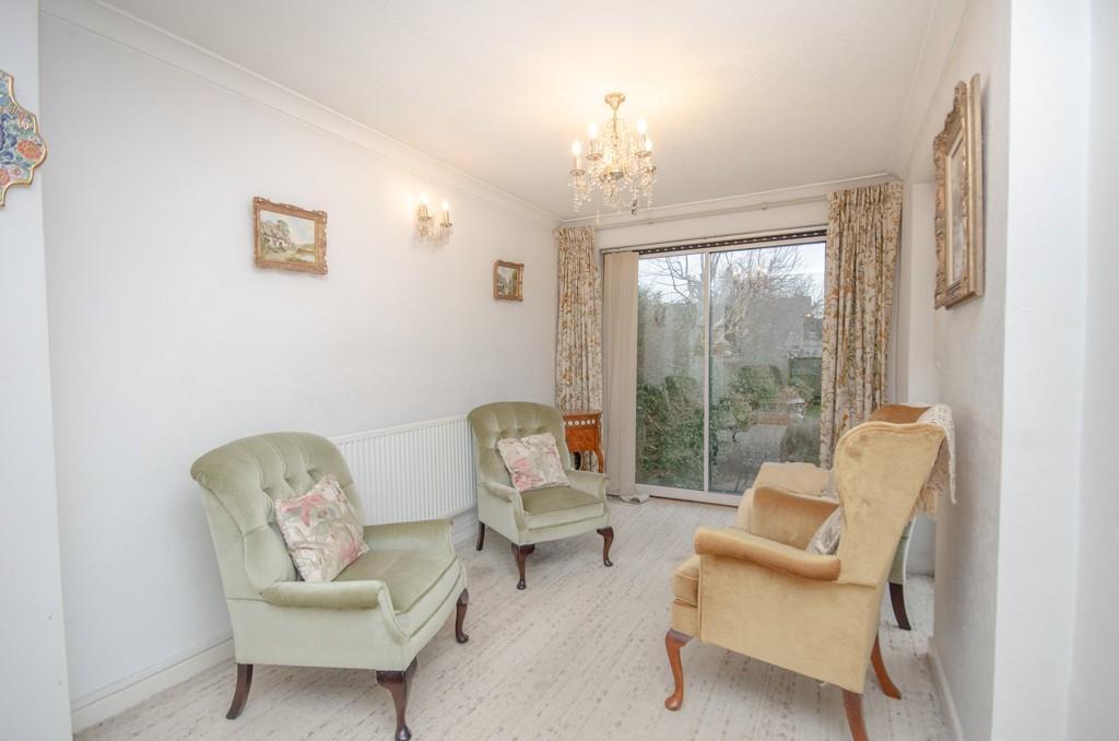 Dining room pic 2.jpg