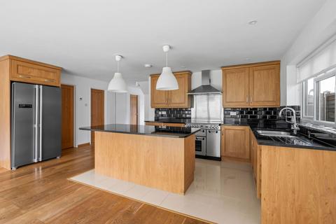5 Wren Place, Brentwood, CM14 4HS
